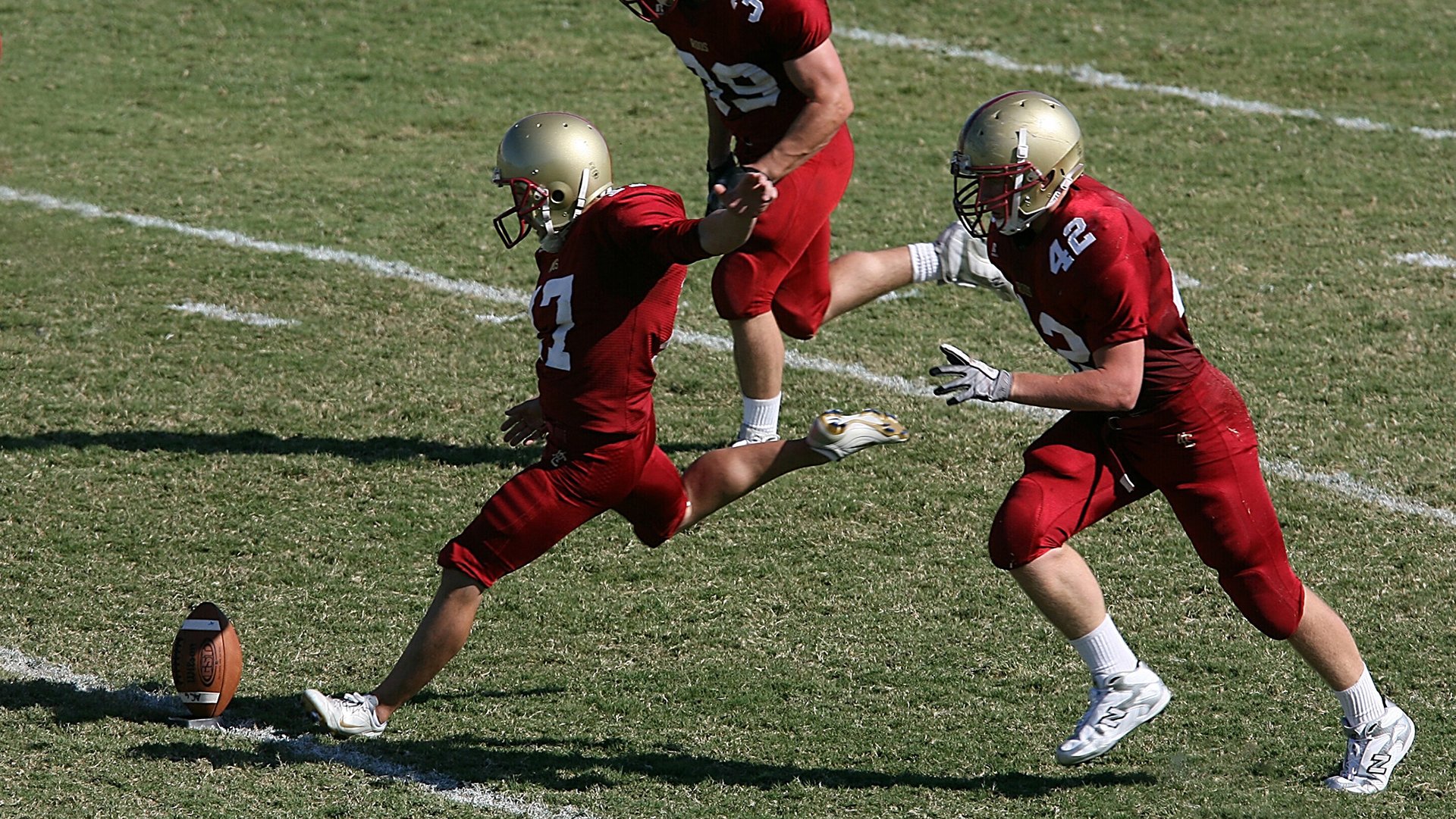 赛道上的逆袭，法拉利逆转红牛二队，拉塞尔高光表现改写格局